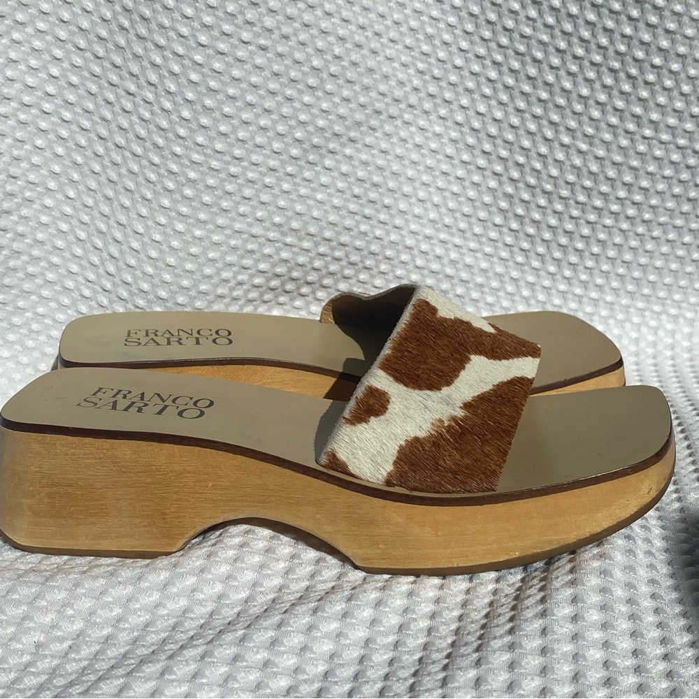 Franco Sarto Brown and Cream sandals with Cowhide Accent